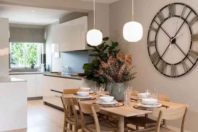 4 Bedroom Townhouse Teddington Riverside High Specification