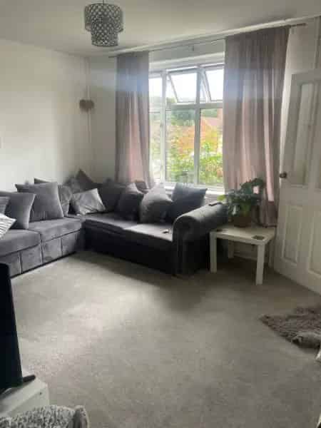 Two Bedroom House Near Watford with Parking and Rent-Free Weeks