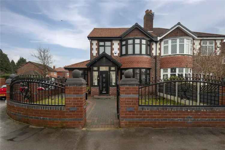 5-Bed Semi-Detached House Didsbury Modern Renovation Large Garden 4-Car Garage