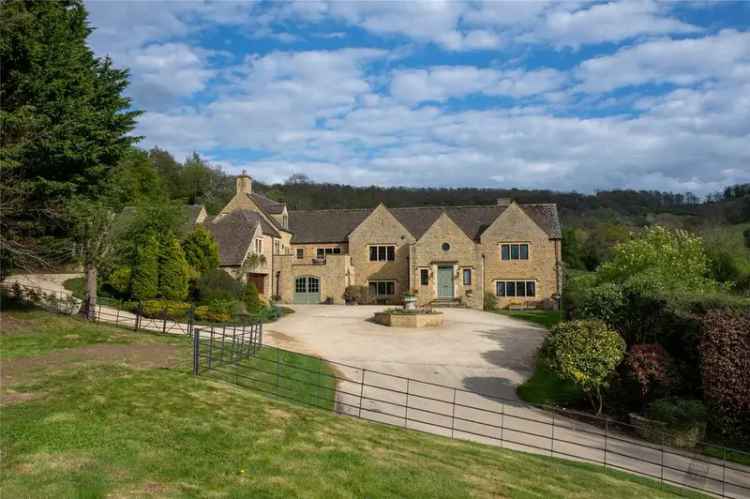 6 Bedroom Detached House for Sale