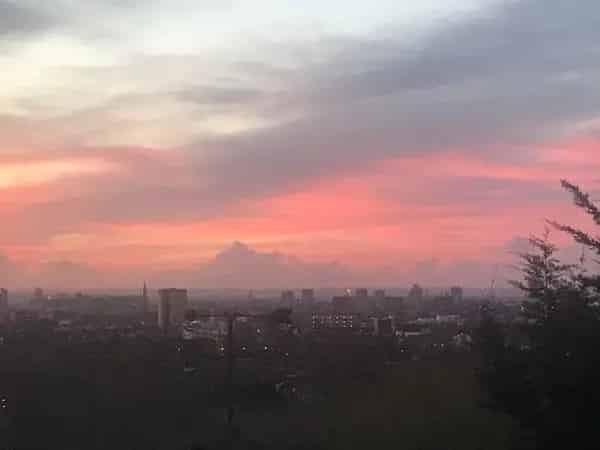 Spacious 1 Bed Top Floor Flat with Huge Attic  London