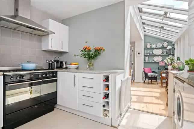4-Bedroom Coach House Highbury Fields London