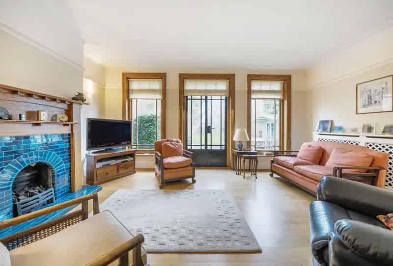 3 Bedroom Arts & Crafts Family Home for Sale