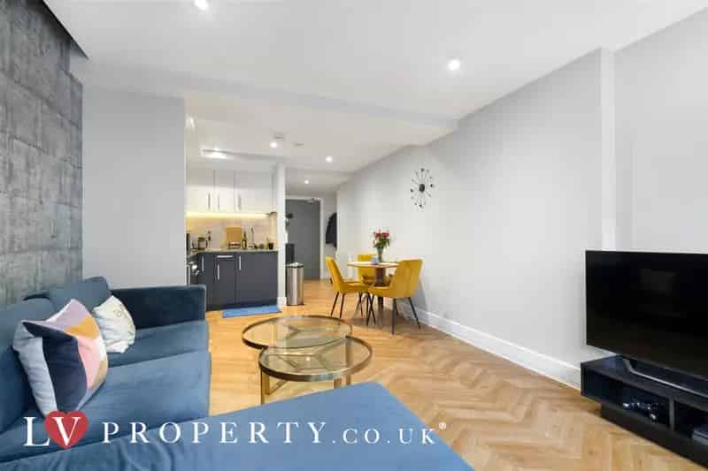 2 Bedroom Apartment Birmingham City Centre