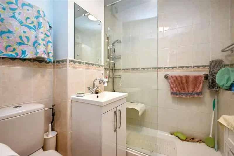 1 Bed Flat for Sale Seafront Development Chain Free