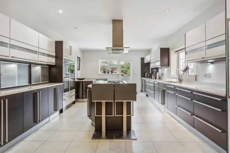 5 Bedroom Detached House For Sale St Albans