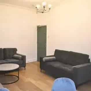 Double Room in 5 Bedroom Shared House Chorlton Manchester Bills Included