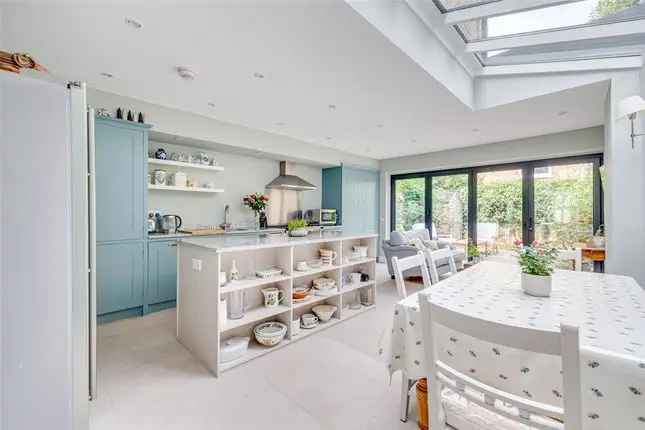 4 Bedroom Terraced House for Sale in London SW6