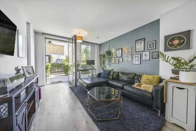 Luxury Apartment near Imperial Wharf Station