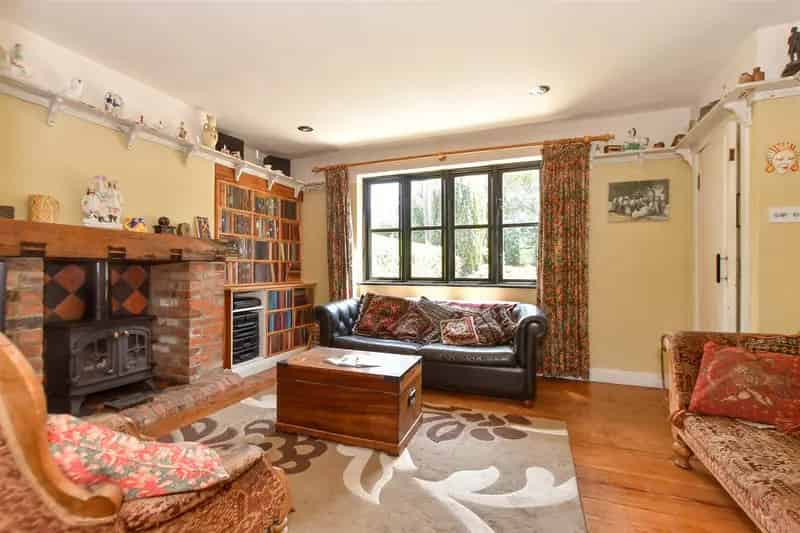 4 Bedroom Semi-Detached House for Sale in Abridge