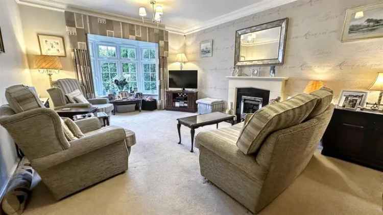 6 Bedroom Detached House For Sale