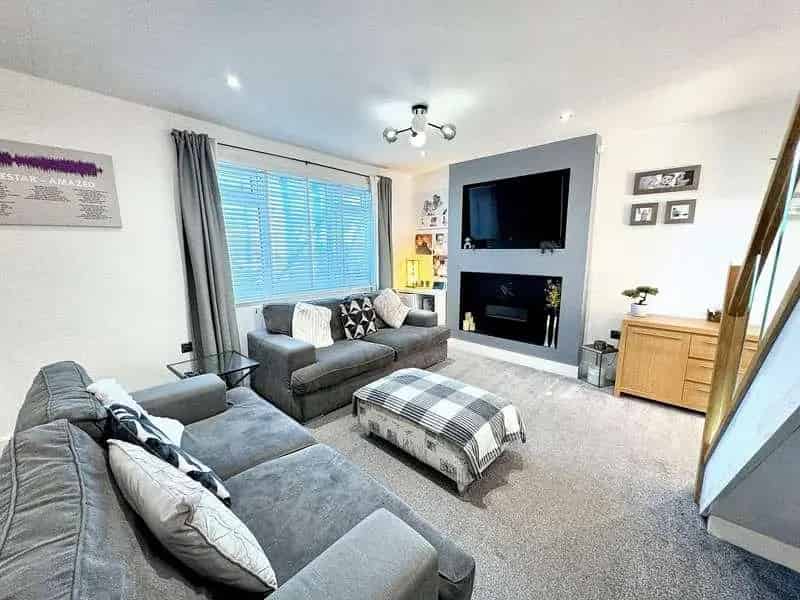 3 Bed House for Sale Stylishly Renovated