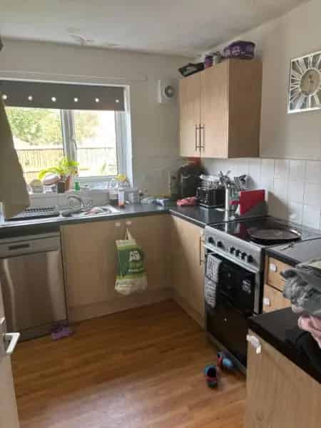 3 Bedroom House with Garden and Driveway