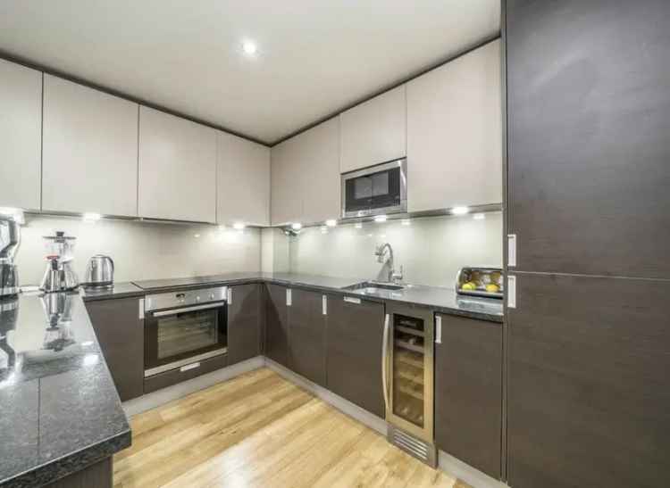 Flat For Sale in 13, Boulevard Drive, London, England