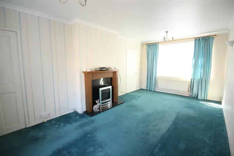 2 Bedroom Semi Detached House to Rent