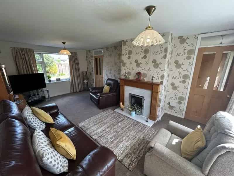 3 bedroom End Terrace House for sale, Bedworth, Warwickshire, CV12