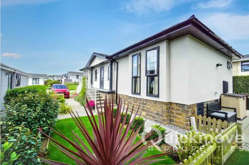 2 Bedroom Park Home for Sale near Newquay