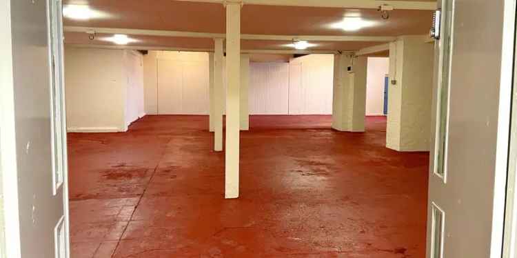 Whittington Commercial Unit 3184 sq ft - Martial Arts Fitness Workshop Space