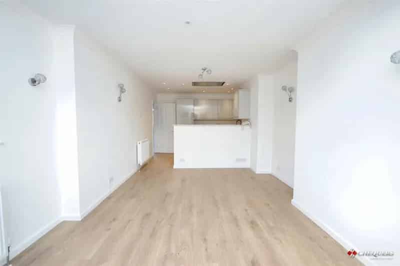 3 Bedroom Semi-Detached Bungalow For Sale No Onward Chain