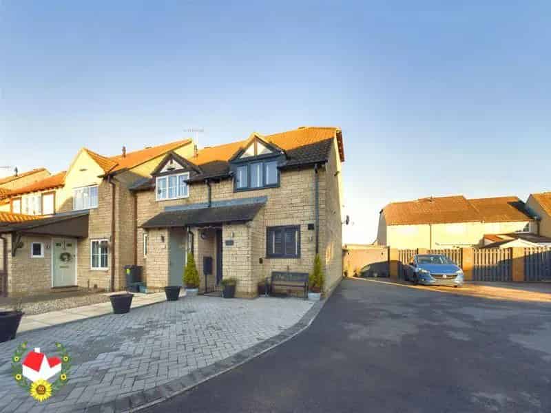 2 Bedroom End of Terrace House for Sale