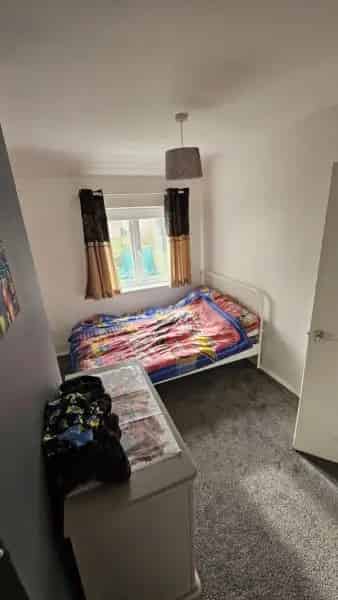 2 Bedroom House with Garden King Size Bed and Double Bed