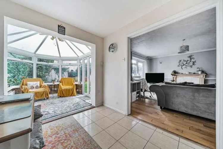 4 Bed Detached House for Sale in Bisley