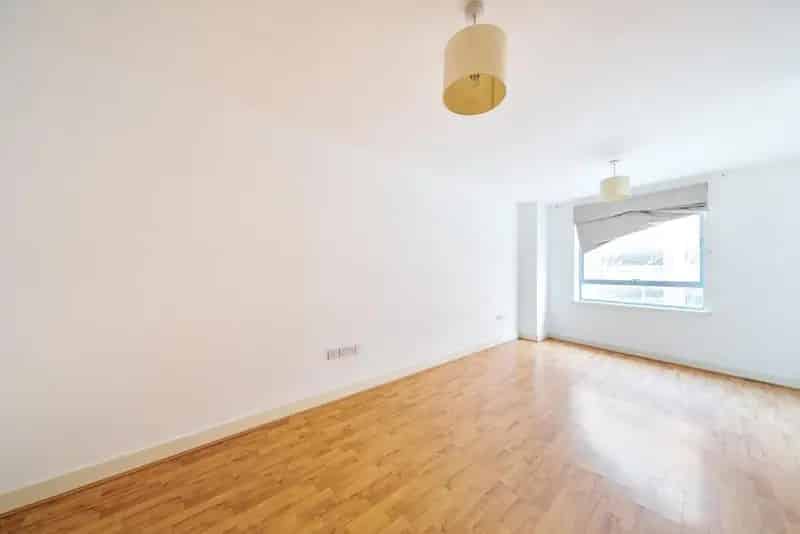 Flat For Sale , London, England