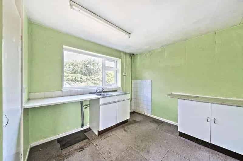 2 Bed Semi-Detached House for Sale