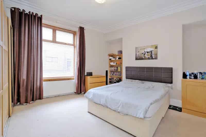 Spacious 1-Bedroom Ground Floor Flat Aberdeen City Centre
