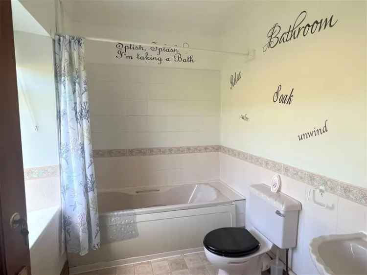 4 5 Bedroom Country Residence 1.25 Acres Modernisation Needed