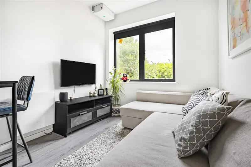 1 Bedroom Apartment House to Rent