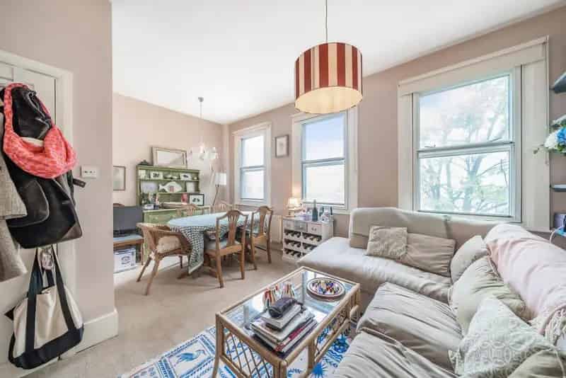 Spacious 2-Bed Period Conversion Flat Near Battersea Park