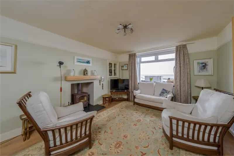 3 Bed House Burnmouth Sea Views 2 Reception Rooms