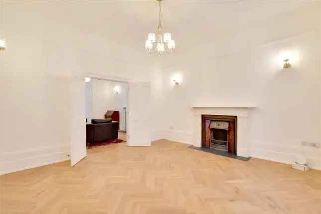 Six Bedroom Detached House Belmont Hill London