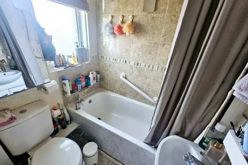 Three Bedroom House Bassett Southampton