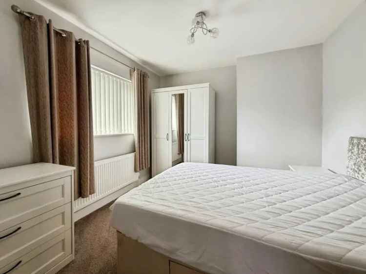 3 Bedroom Semi Detached House Lawrence Weston