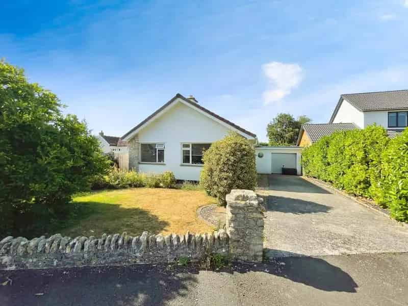 3 Bedroom Bungalow for Sale Near Keynsham