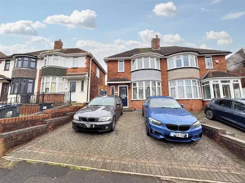 2 Bedroom Semi Detached House For Sale