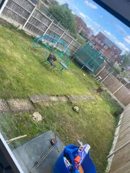 2 Double Bed Semi Detached House Big Garden WF10 Area