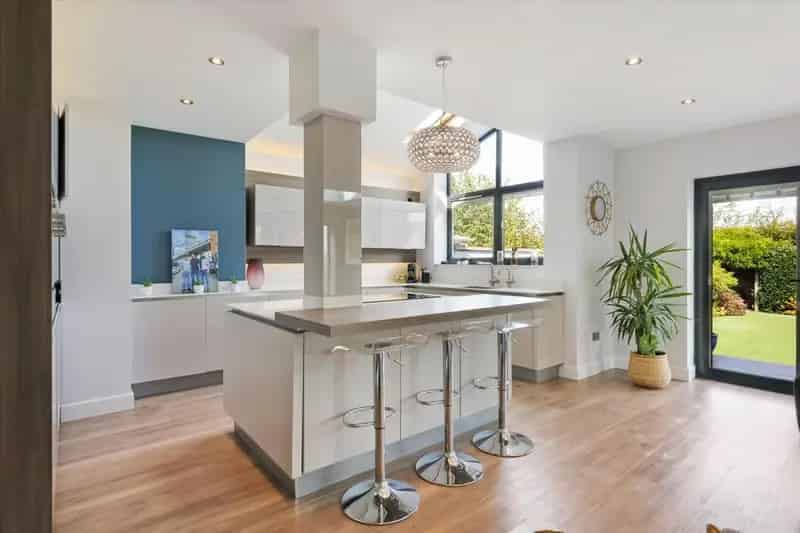 5 Bedroom Detached House for Sale in Cheltenham