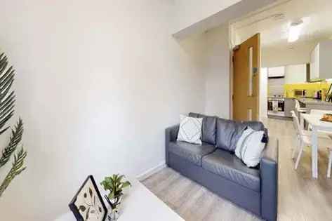1 Room Flat 23m2 Manchester - Small Double Room in Shared Flat