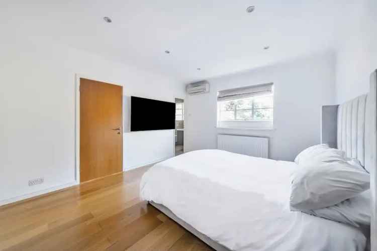 Modern Family Home near Hampstead Heath