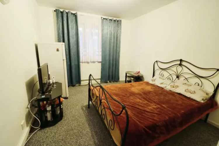 1 Bedroom Flat for Sale London E17 - Chain Free