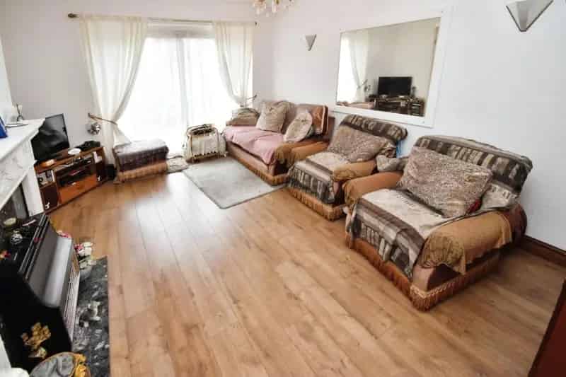 3 Bed House for Sale Extended Bungalow with Garden and Garage