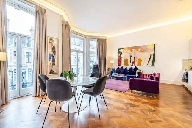 Flat for sale in Palace Gate, London W8