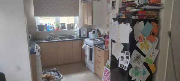 Flat For Rent in Ashford, England