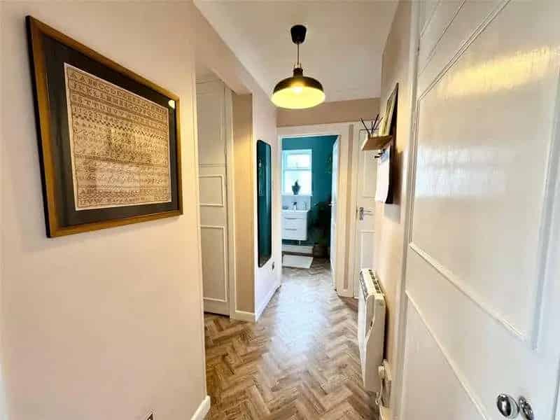 2 Bed Flat for Sale Poole Town Centre Near Park