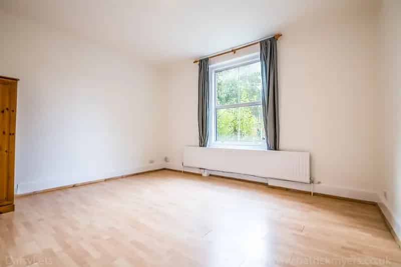1 Bedroom Studio House to Rent