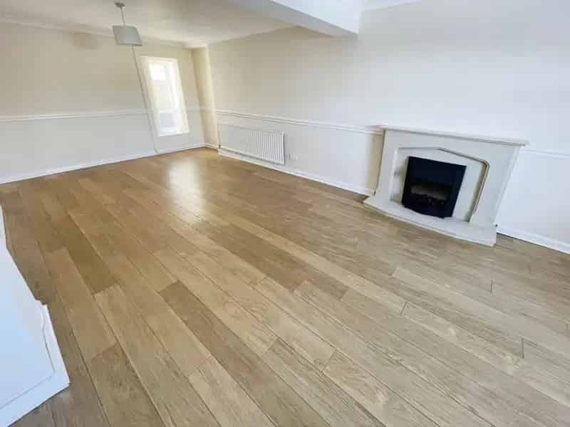 3 Bedroom Terraced House Near Amenities and Schools