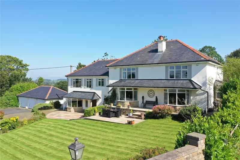 5 Bedroom Detached House with Breathtaking Views Rimington